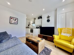 Photo 5- click for photo gallery